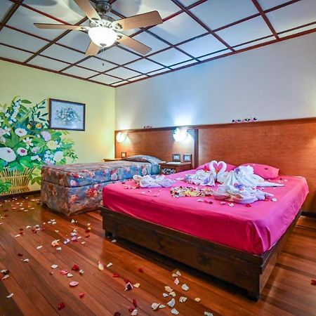 Lands In Love Hotel And Resort Colonia Palmareña Exterior foto
