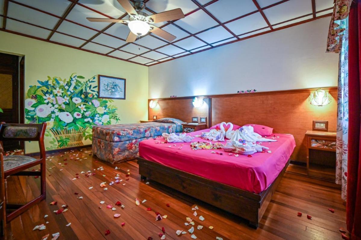 Lands In Love Hotel And Resort Colonia Palmareña Exterior foto
